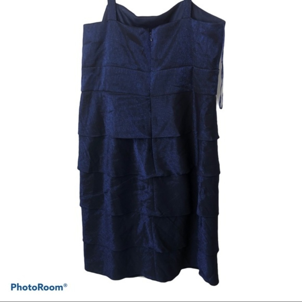 Dark blue cocktail dress by Kathy Roberts. - Picture 3 of 9